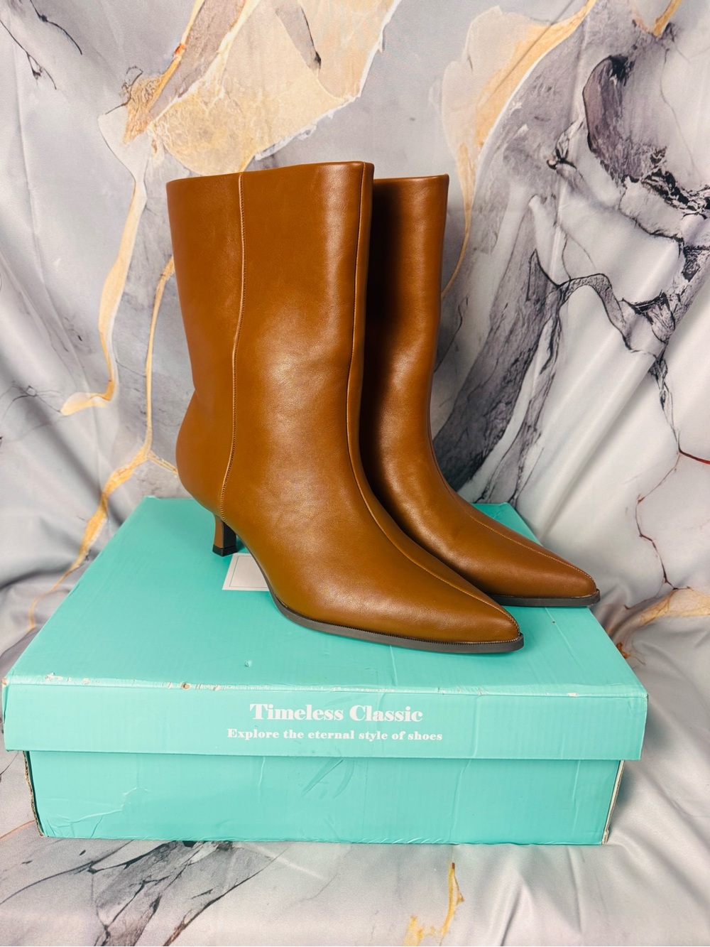 Timeless Classic Women's Tan Pointed-Toe Mid-Heel Boots